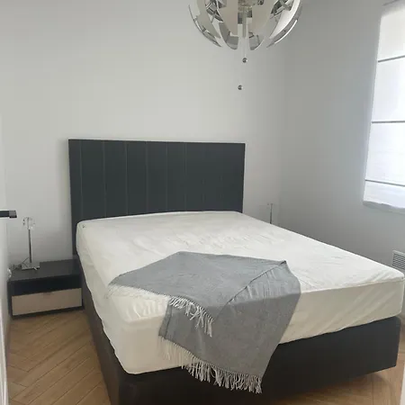 Sosnowy Nadmorski Zakatek Blisko Plazy Z Parkingiem Stegna