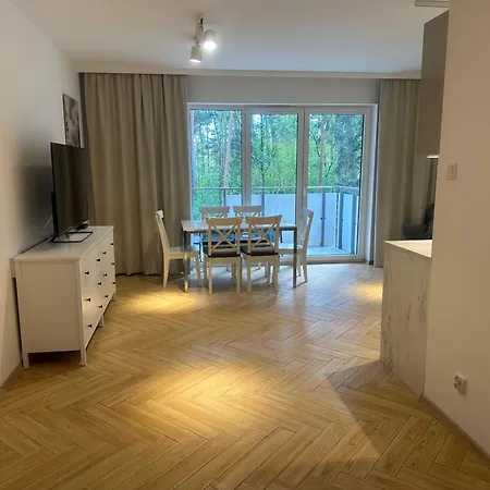 Sosnowy Nadmorski Zakatek Blisko Plazy Z Parkingiem Stegna (Pomerania)