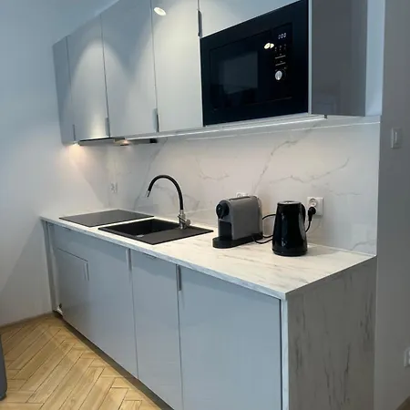 Sosnowy Nadmorski Zakatek Blisko Plazy Z Parkingiem Stegna (Pomerania)