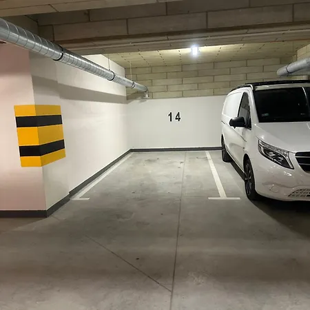 Sosnowy Nadmorski Zakatek Blisko Plazy Z Parkingiem アパート ステグナ