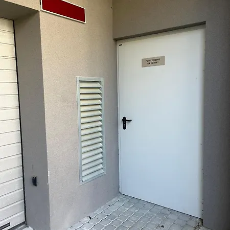 Sosnowy Nadmorski Zakatek Blisko Plazy Z Parkingiem * Stegna (Pomerania)