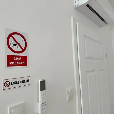 Sosnowy Nadmorski Zakatek Blisko Plazy Z Parkingiem
