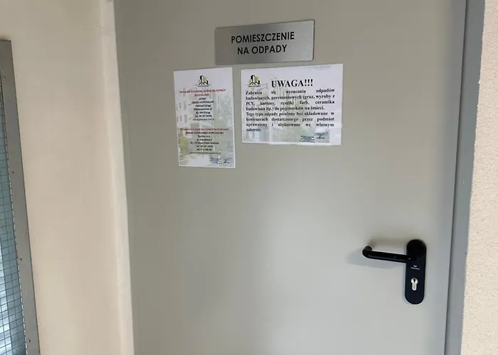 Sosnowy Nadmorski Zakatek Blisko Plazy Z Parkingiem